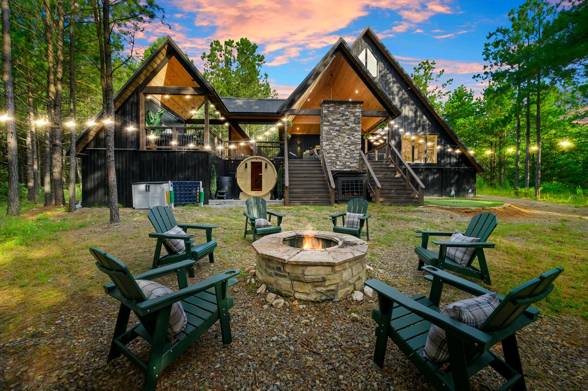 Home in Broken Bow property photo 2