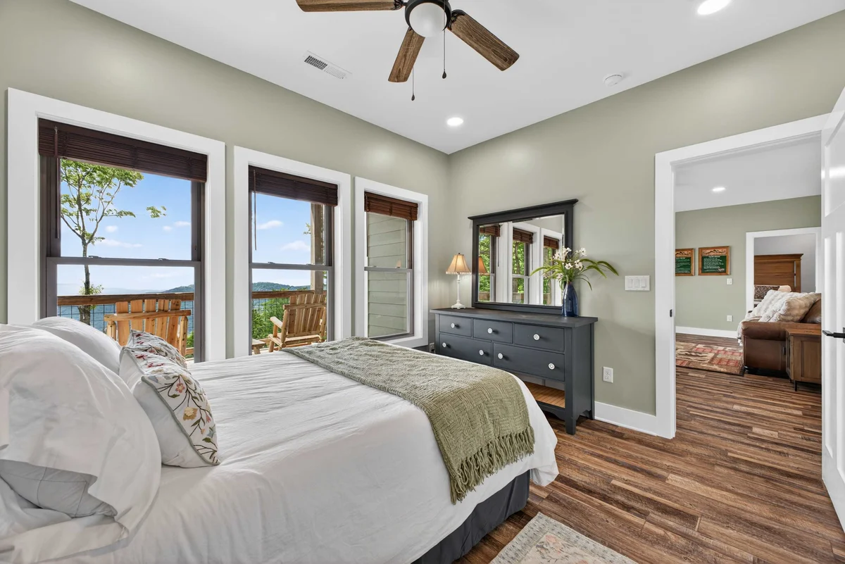 Bedroom image 1