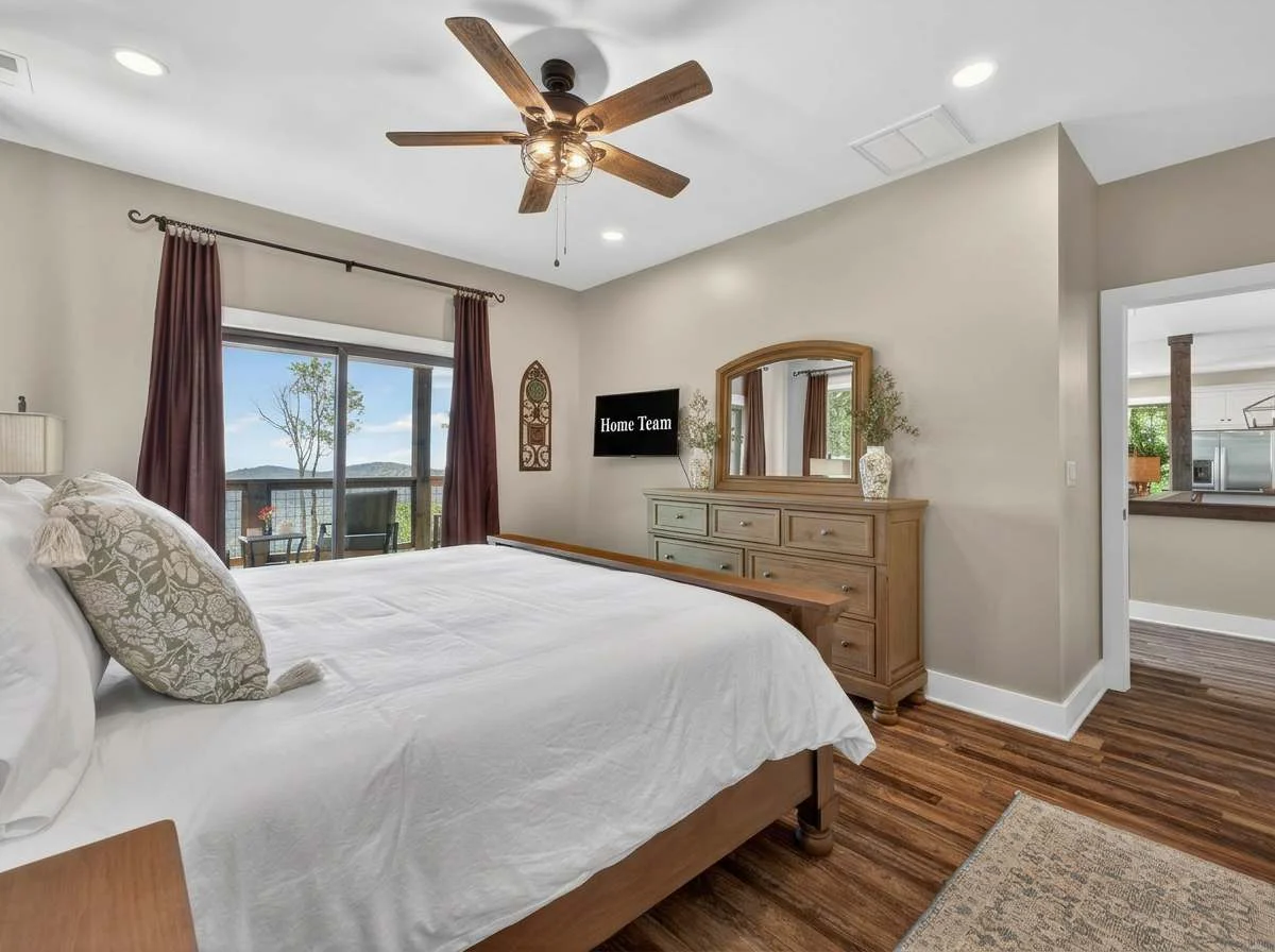 Bedroom image 1