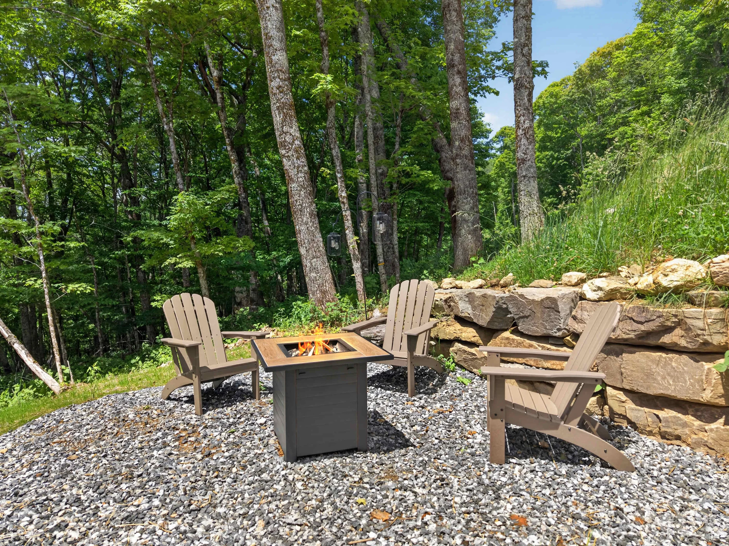 Property in Weaverville property photo 5