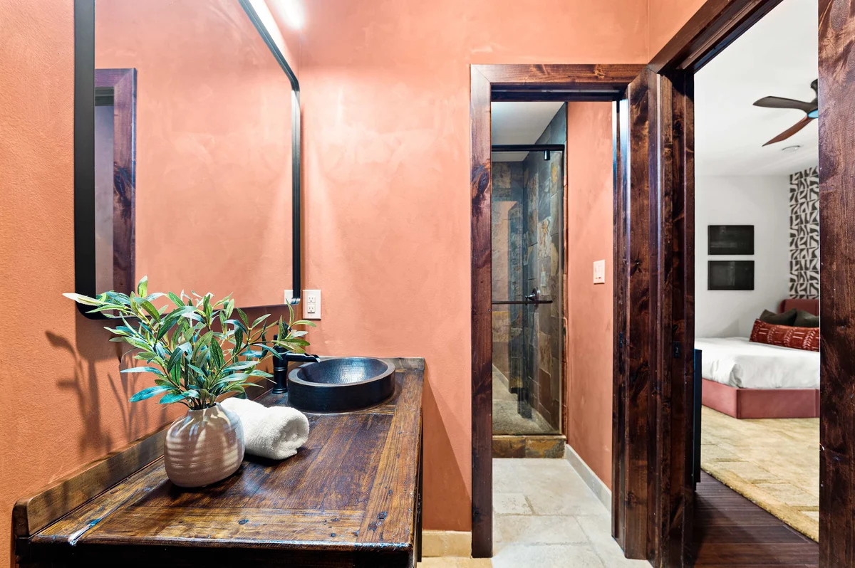 Bathroom image 1