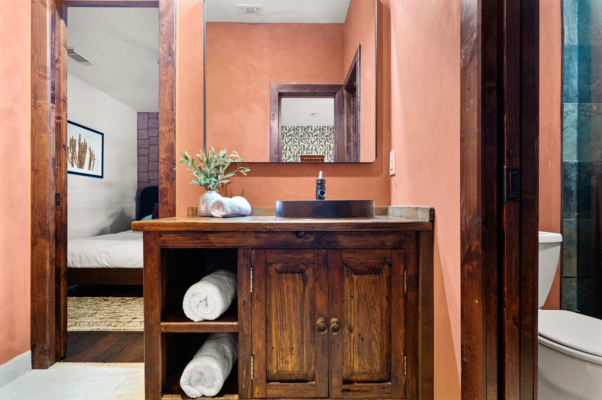 Bathroom image 1
