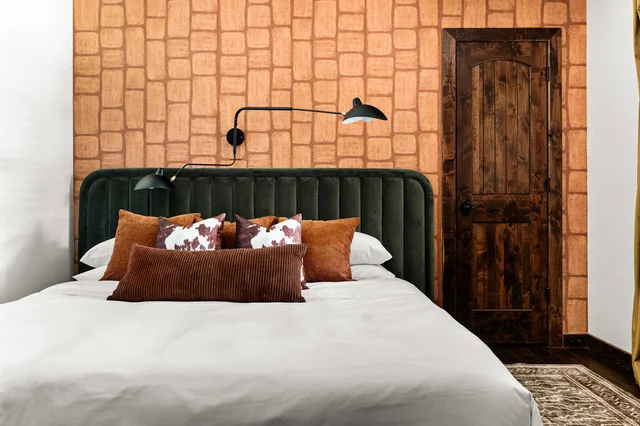 Bedroom image 1