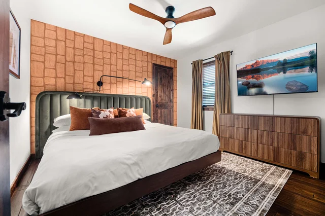 Bedroom image 1