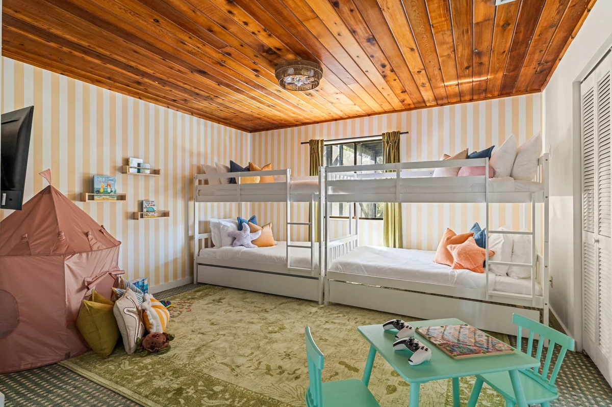 Bedroom image 1