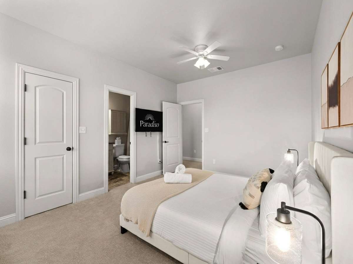 Bedroom image 1