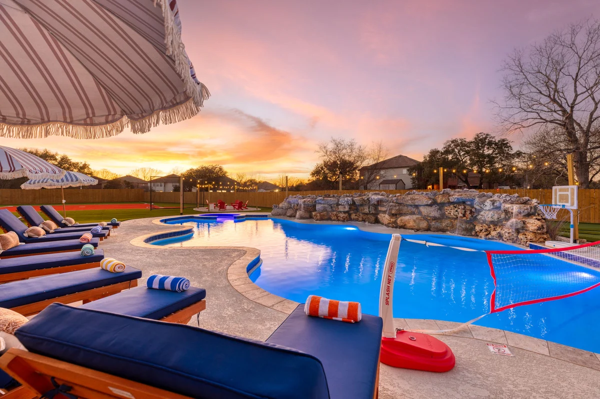Home in San Antonio property photo 5