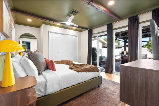 Bedroom image 1