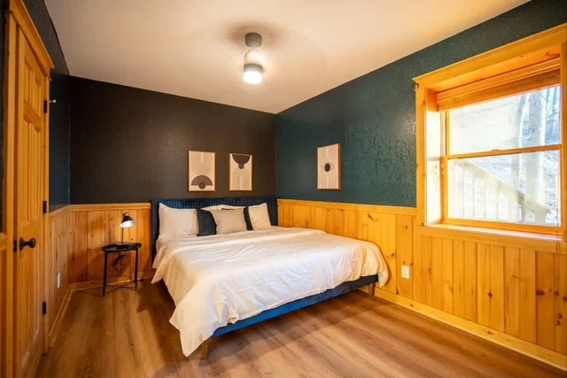 Bedroom image 1