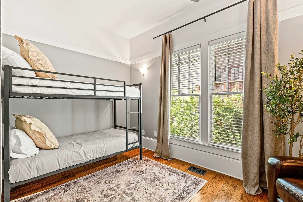 Bedroom image 1