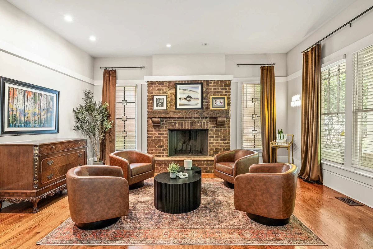 Home in Atlanta property photo 4