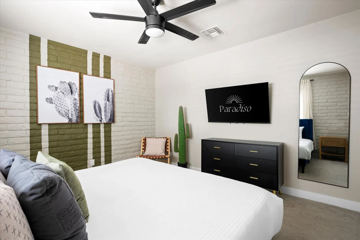 Bedroom image 1