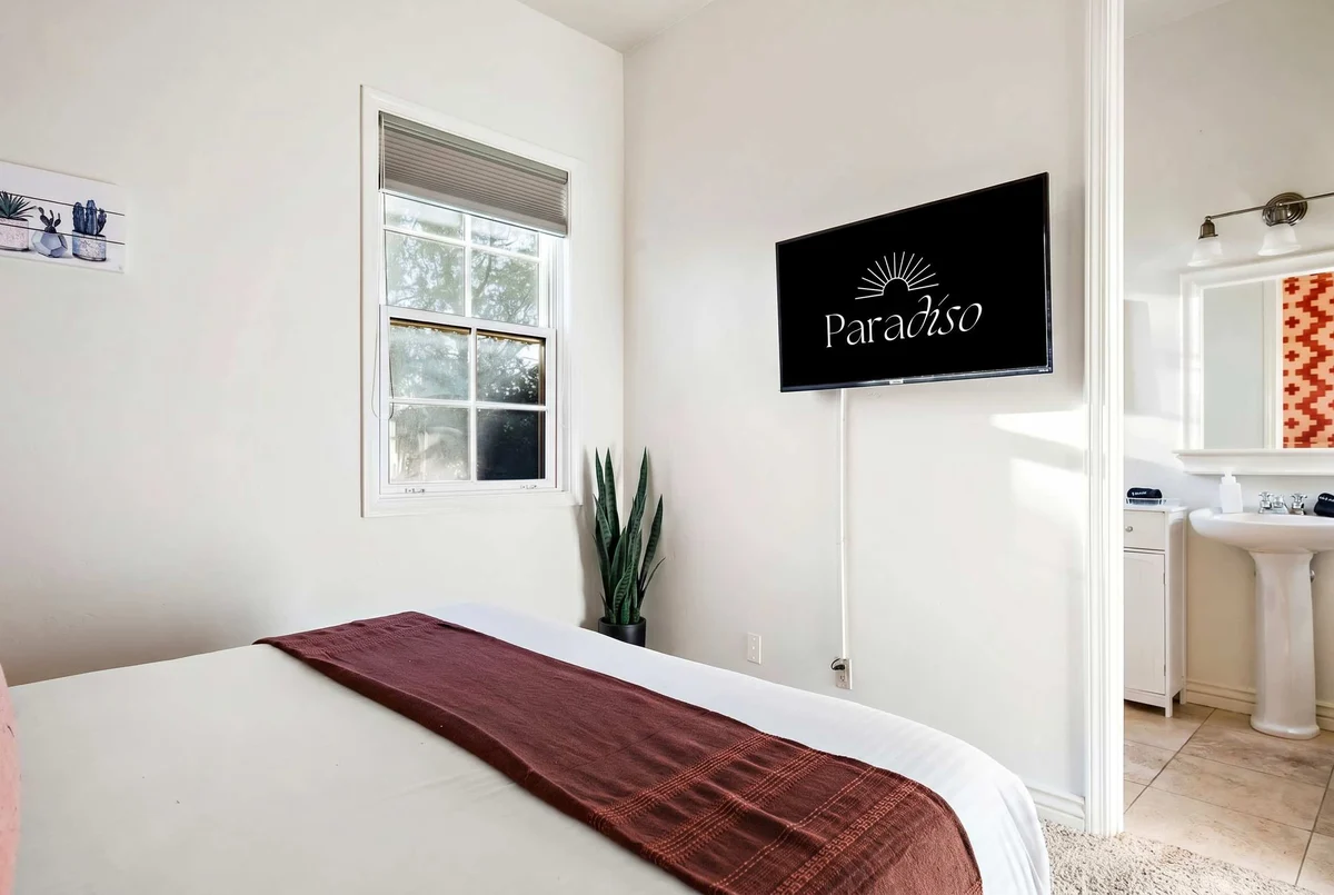 Bedroom image 1