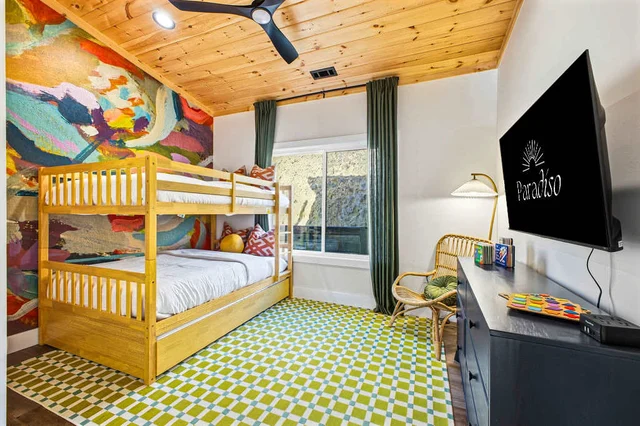 Bedroom image 1