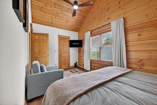 Bedroom image 1