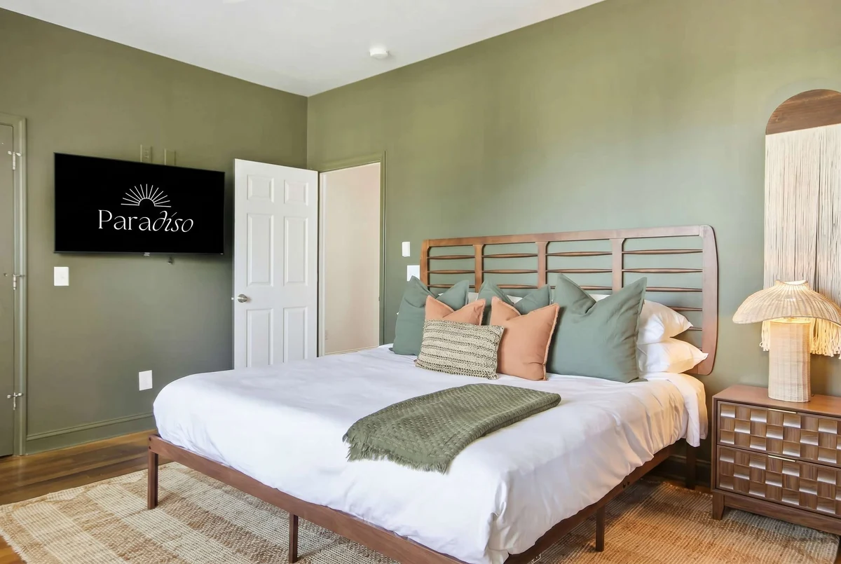 Bedroom image 1