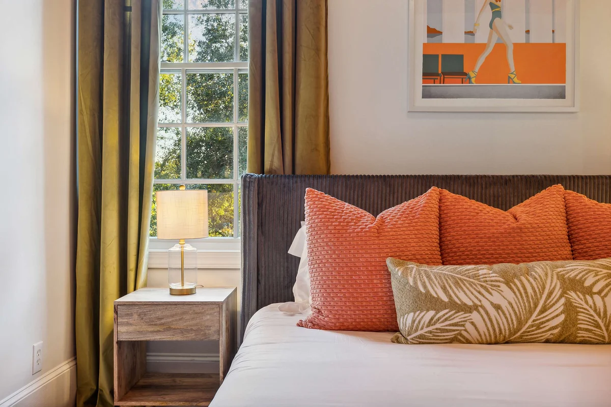Bedroom image 1