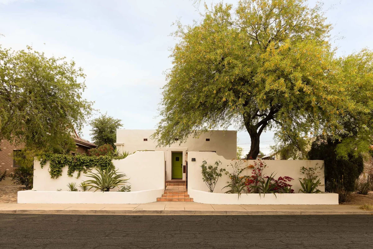 Home in Tucson property photo 4