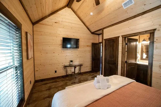 Bedroom image 1