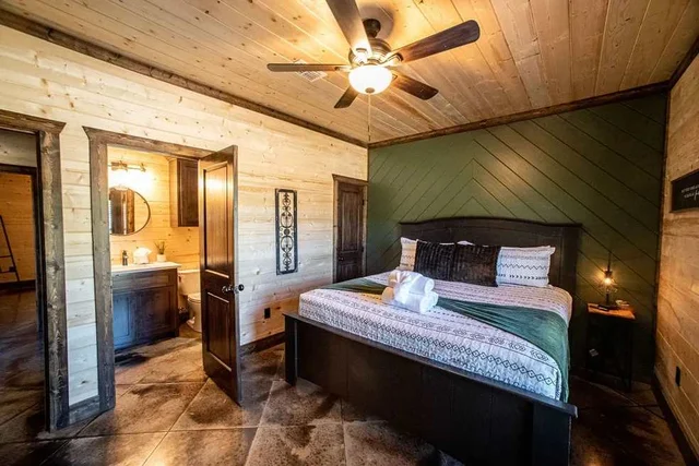 Bedroom image 1