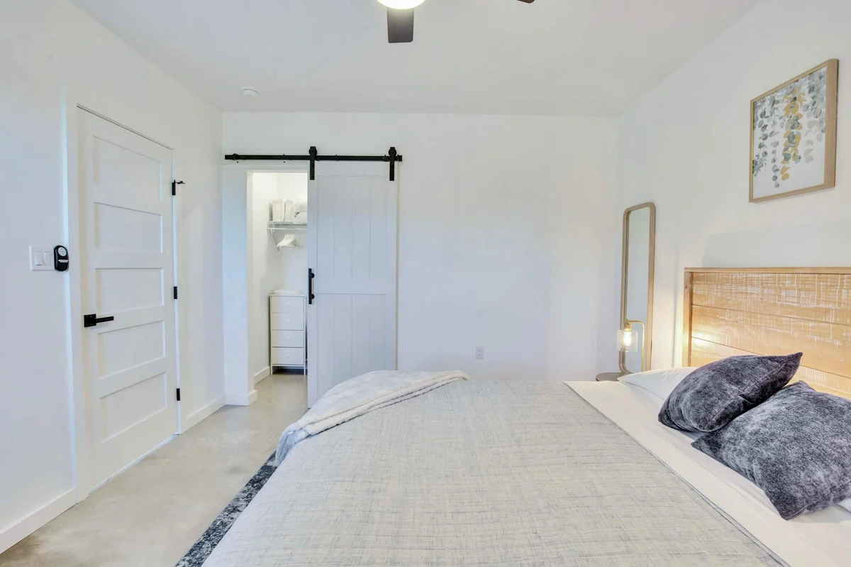 Bedroom image 1
