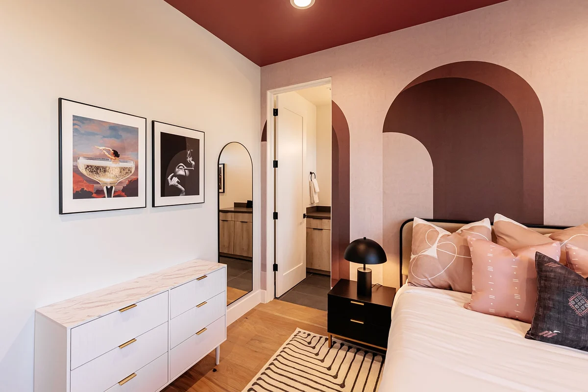 Bedroom image 1