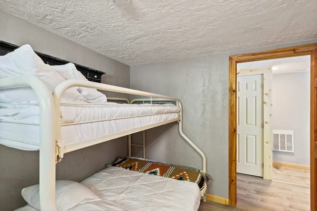 Bedroom image 1