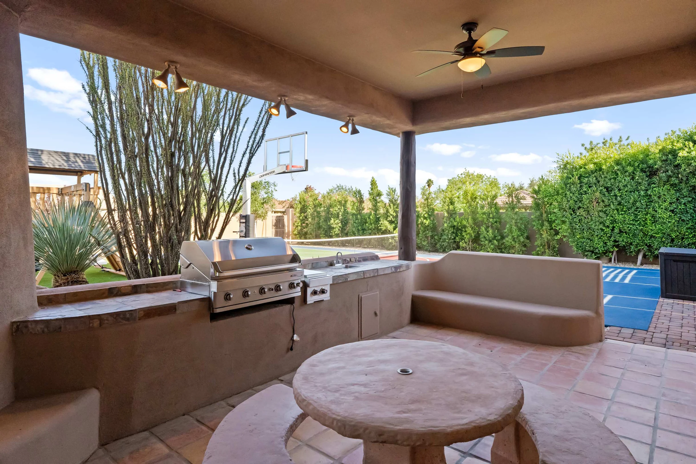 Home in Phoenix property photo 3