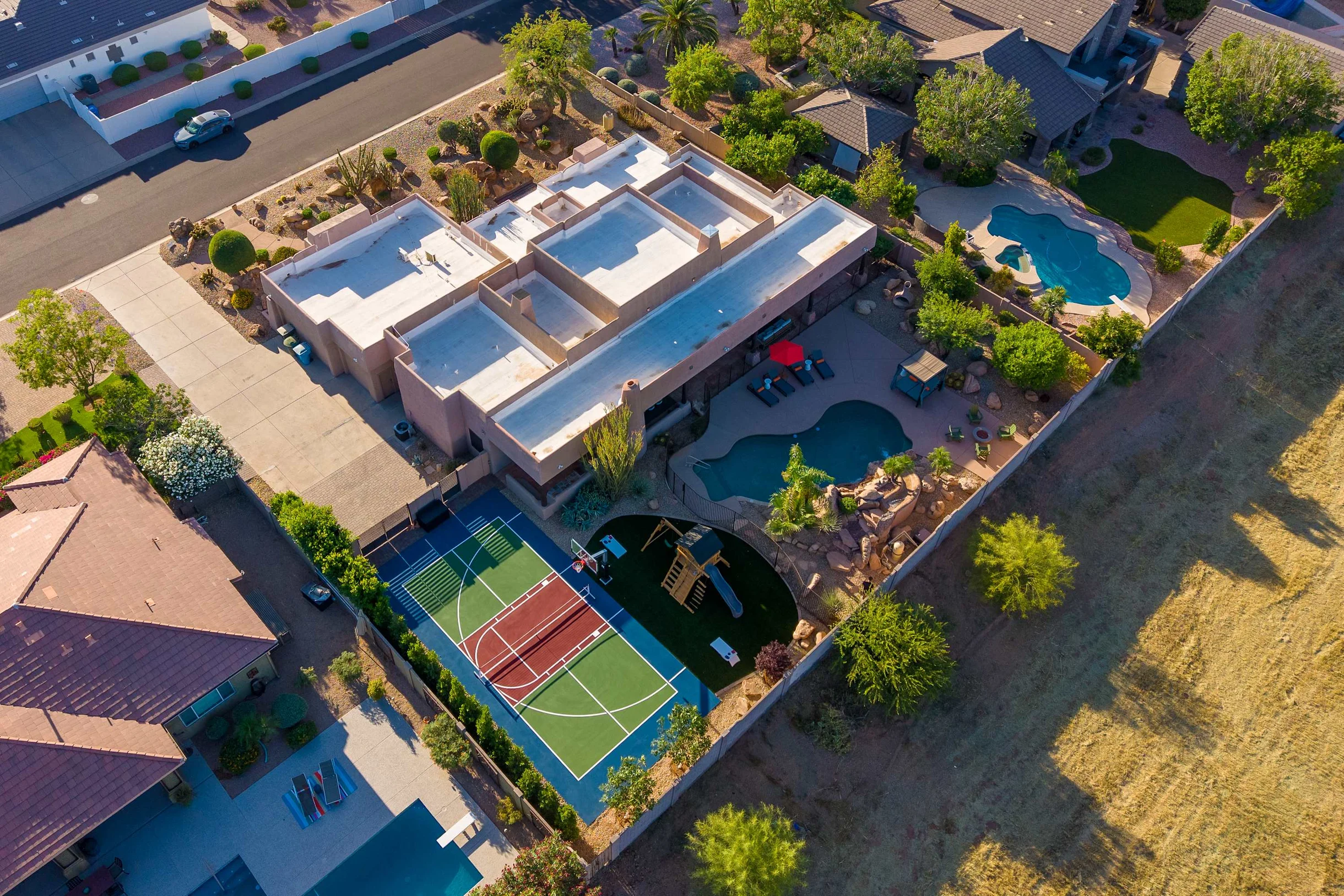 Home in Phoenix property photo 16