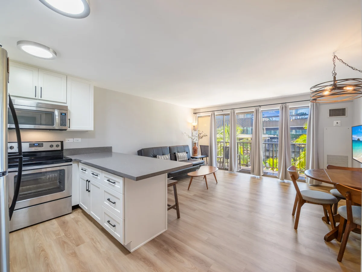 Apartment in Honolulu property photo 2