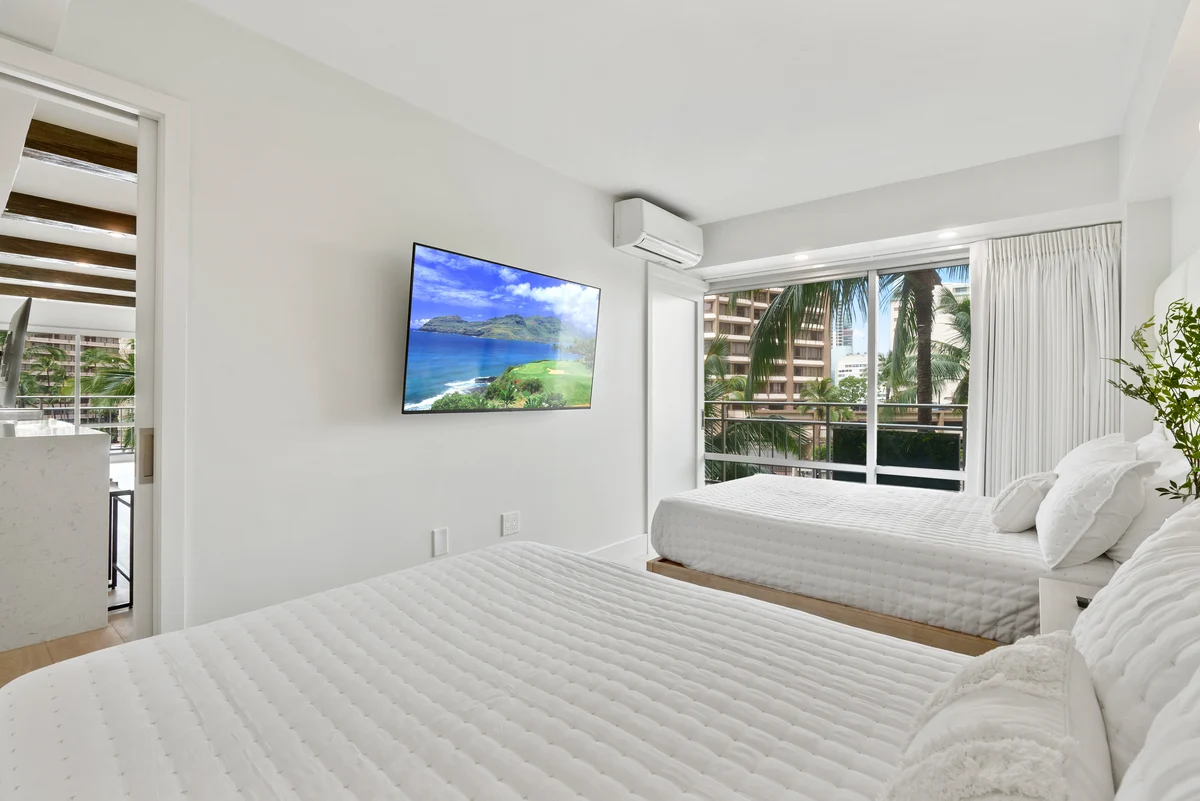 Bedroom 1 image 1