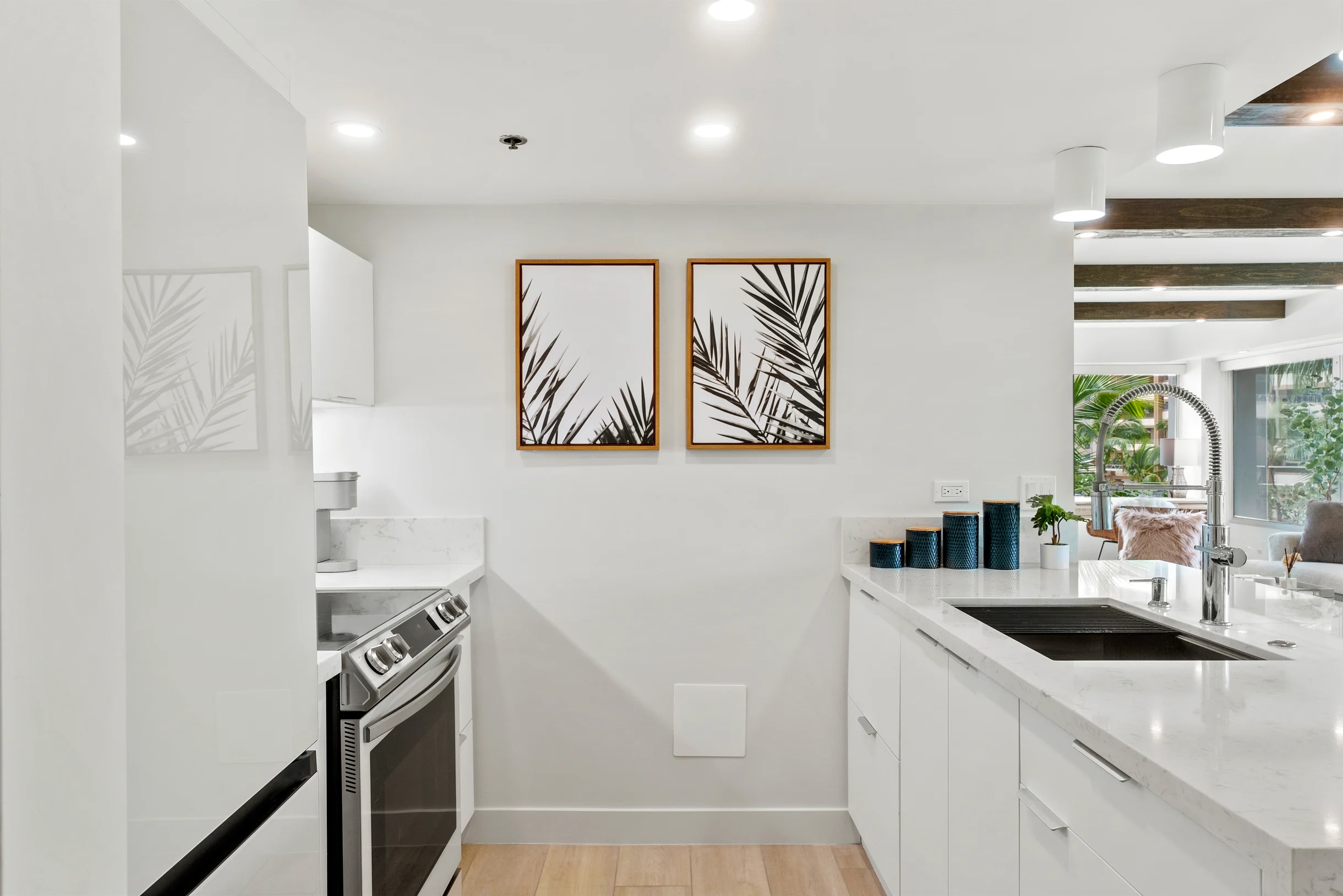 Apartment property photo 3