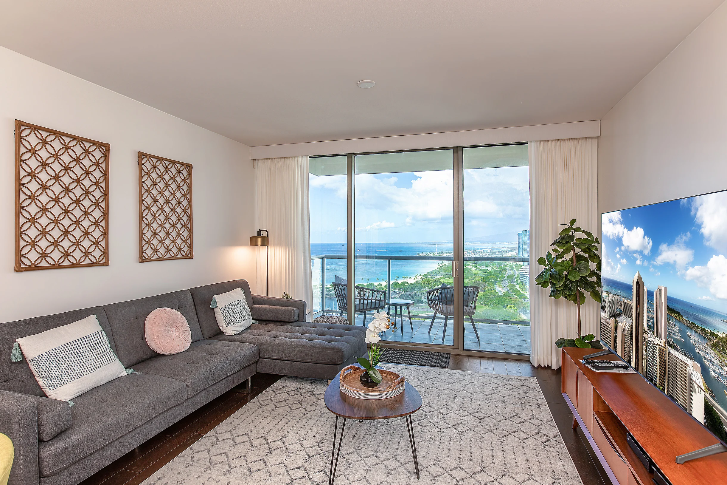 Apartment in Honolulu property photo 3