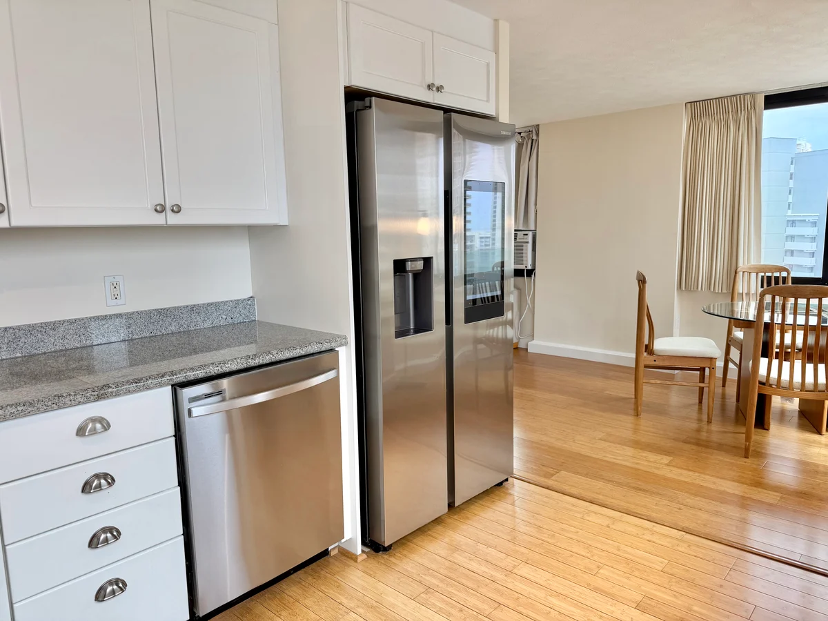 Ocean and City View w/AC, Parking, & Kitchen property photo 5