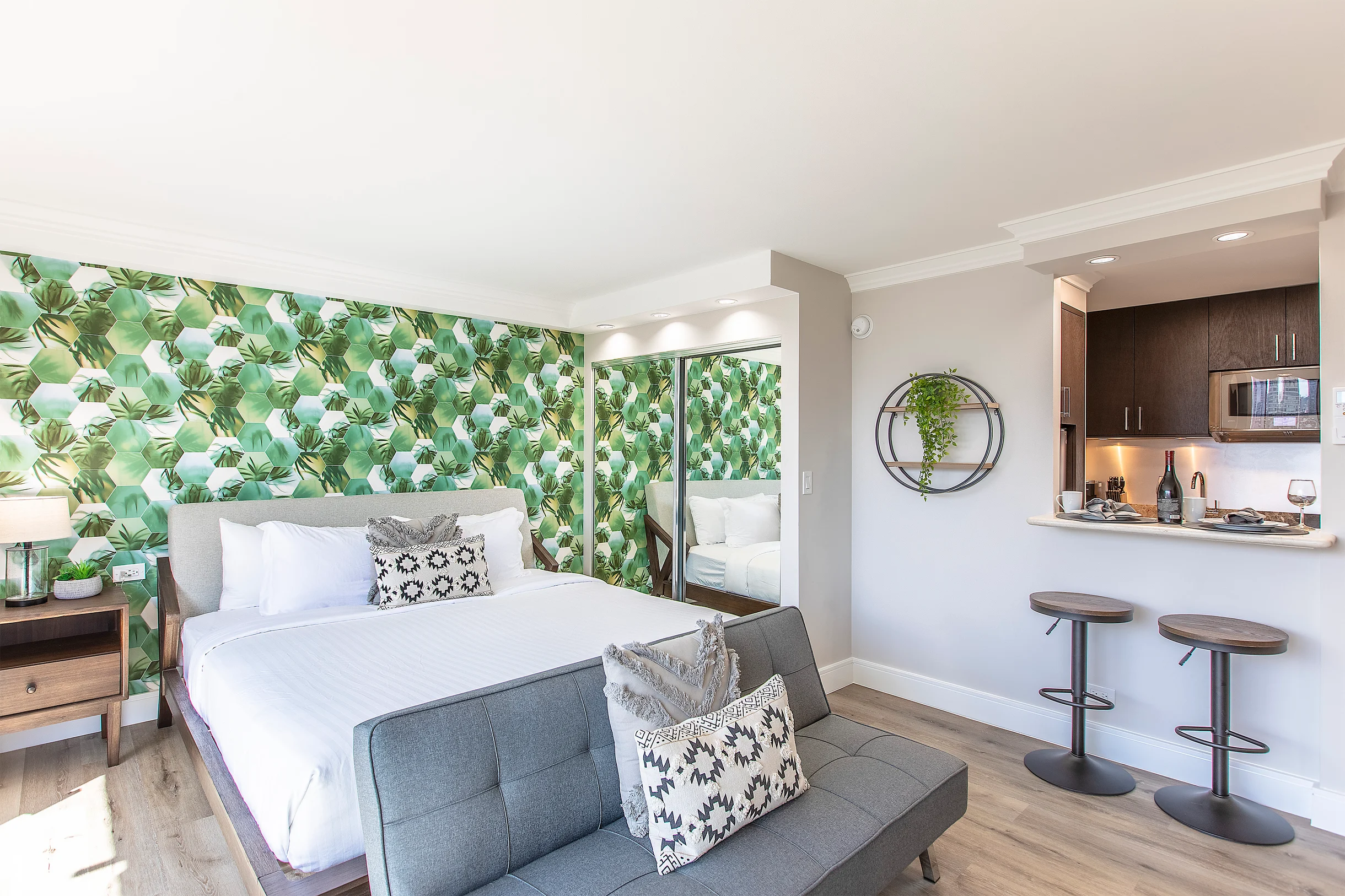 Apartment in Honolulu property photo 2