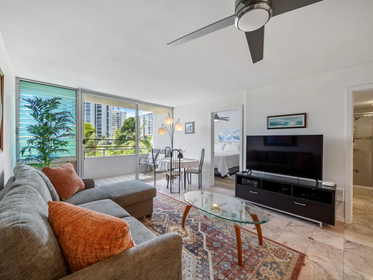 Apartment in Honolulu property photo 2