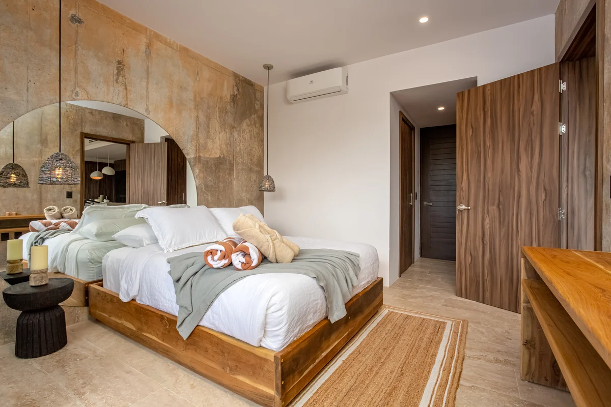 Bedroom 2 image 1