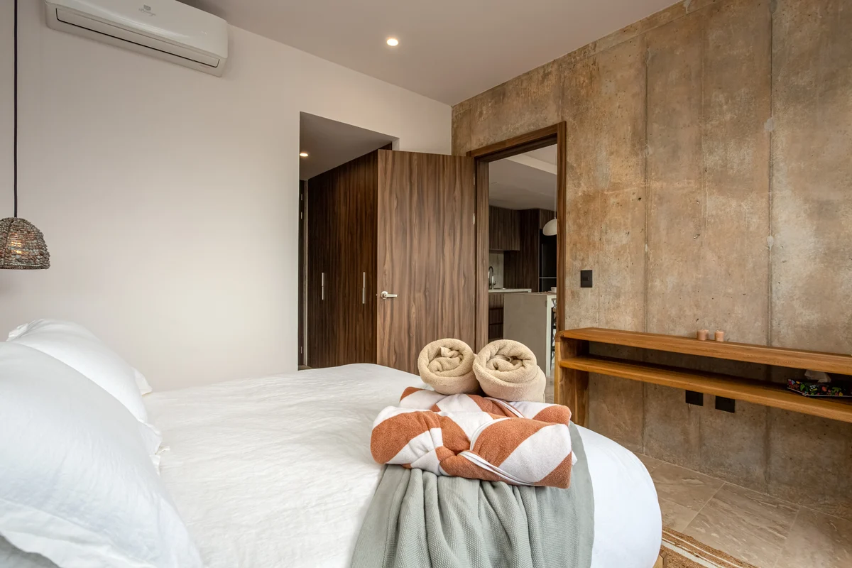 Bedroom 1 image 1
