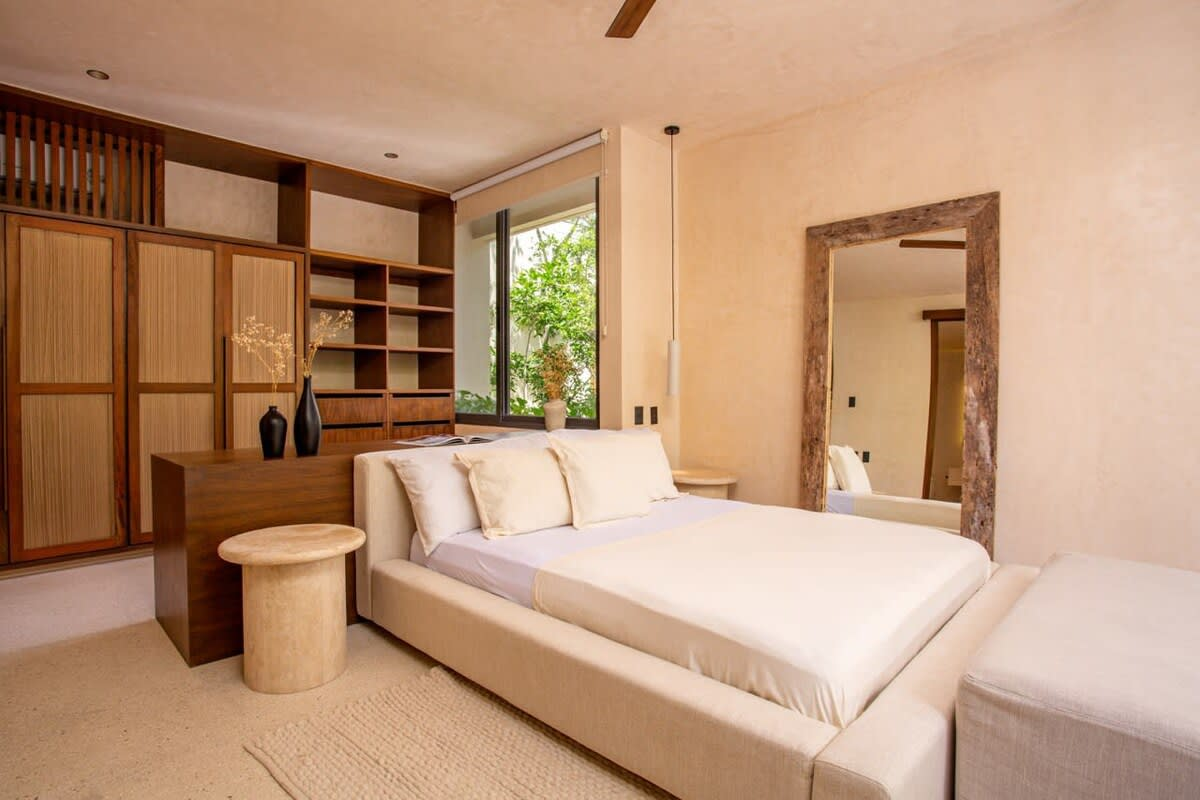 Bedroom 2 image 1