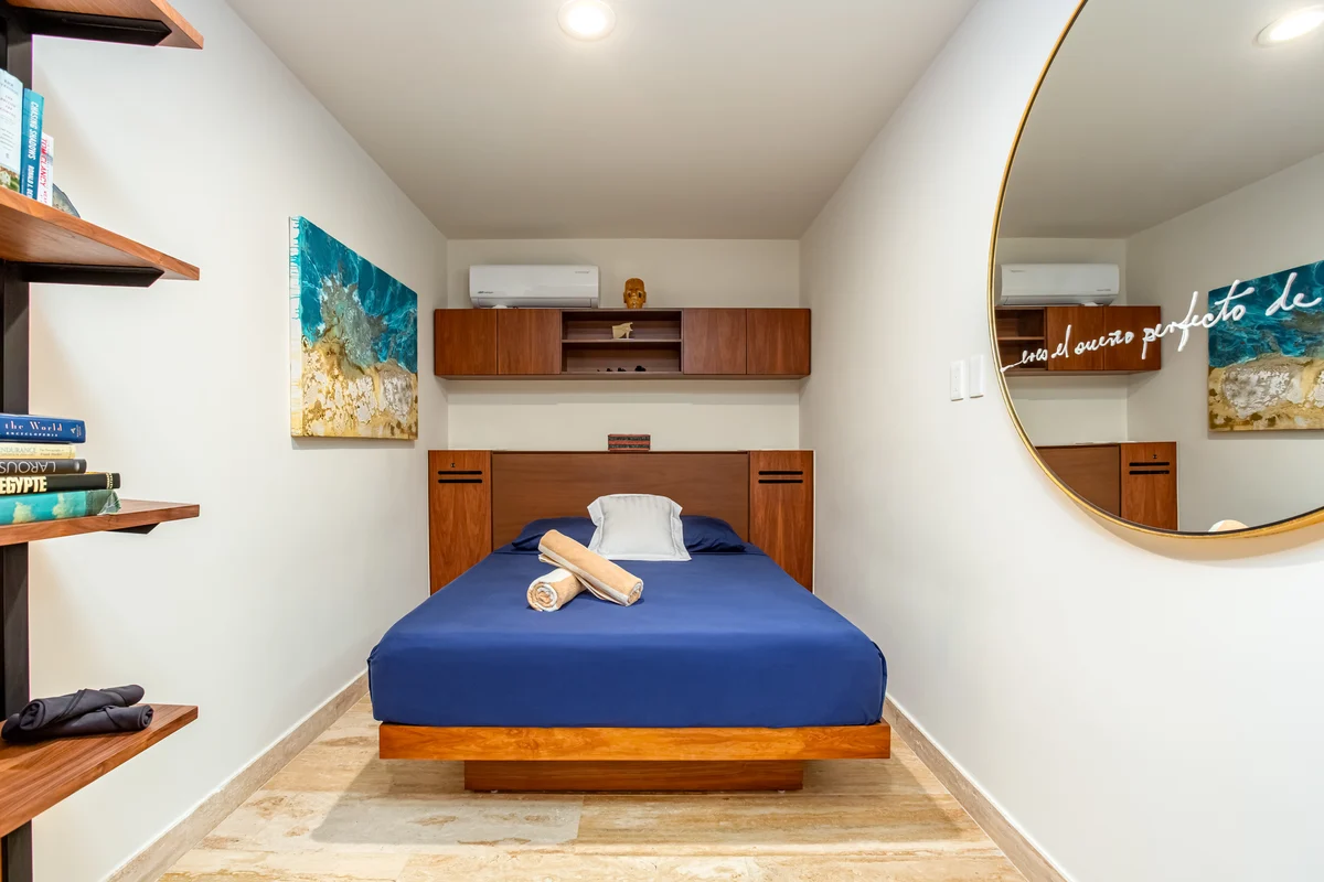 Bedroom 2 image 1