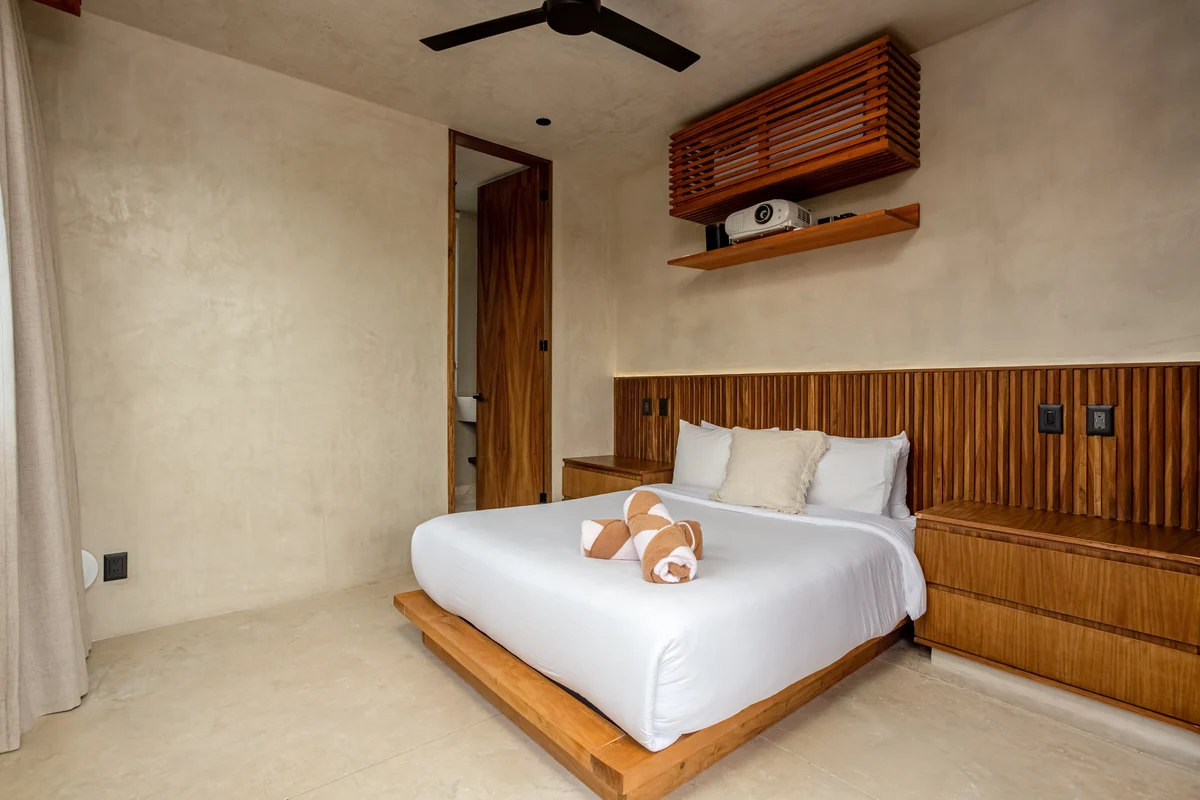 Bedroom 3 image 1