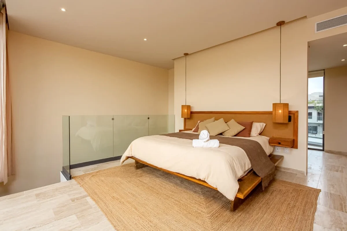Bedroom 1 image 1