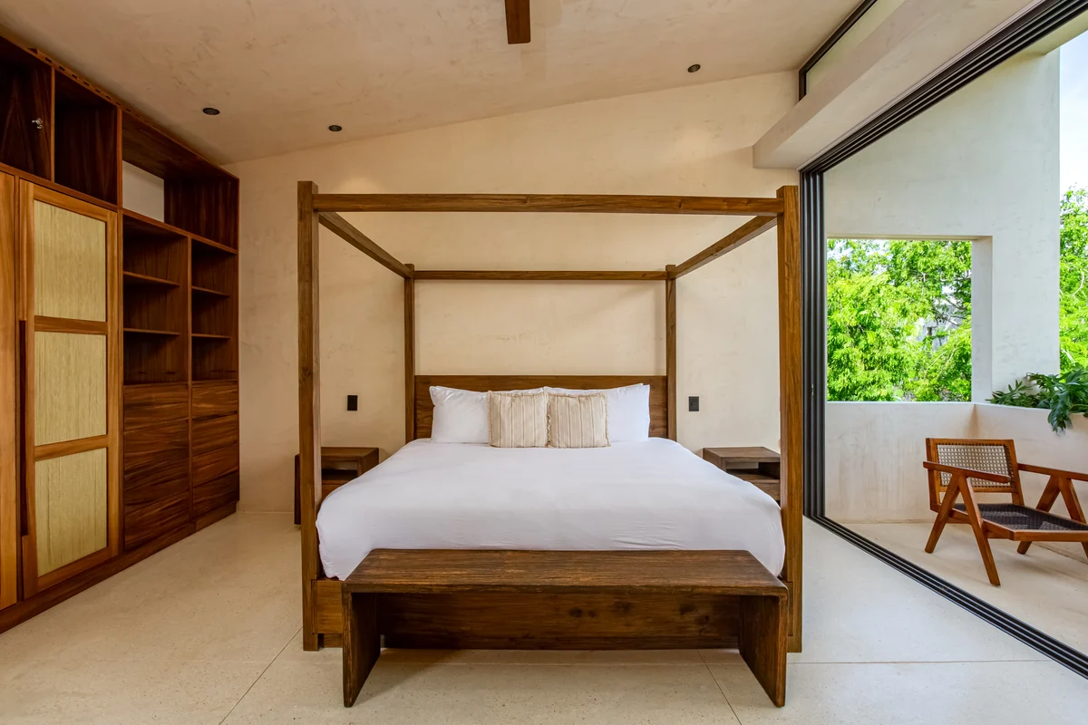 Bedroom 1 image 1