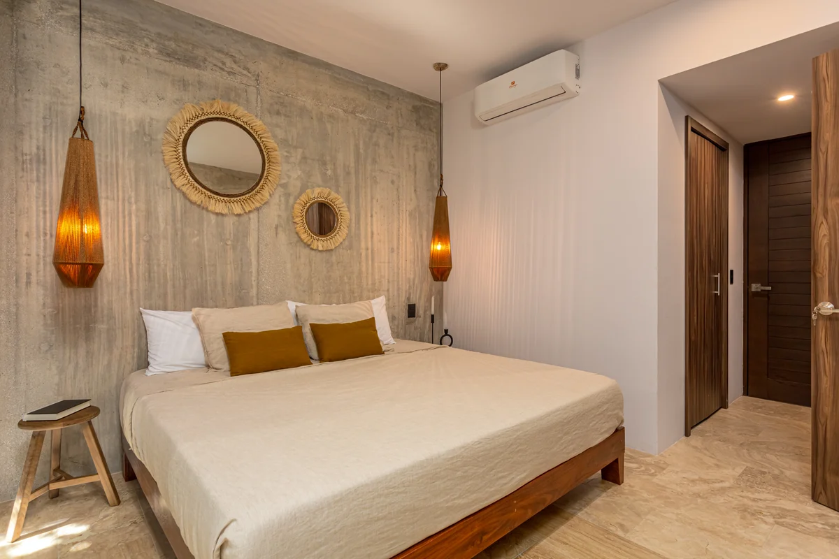 Bedroom 1 image 1
