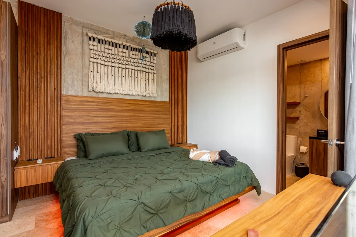 Bedroom 1 image 1