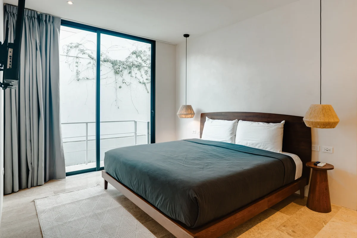 Bedroom 3 image 1