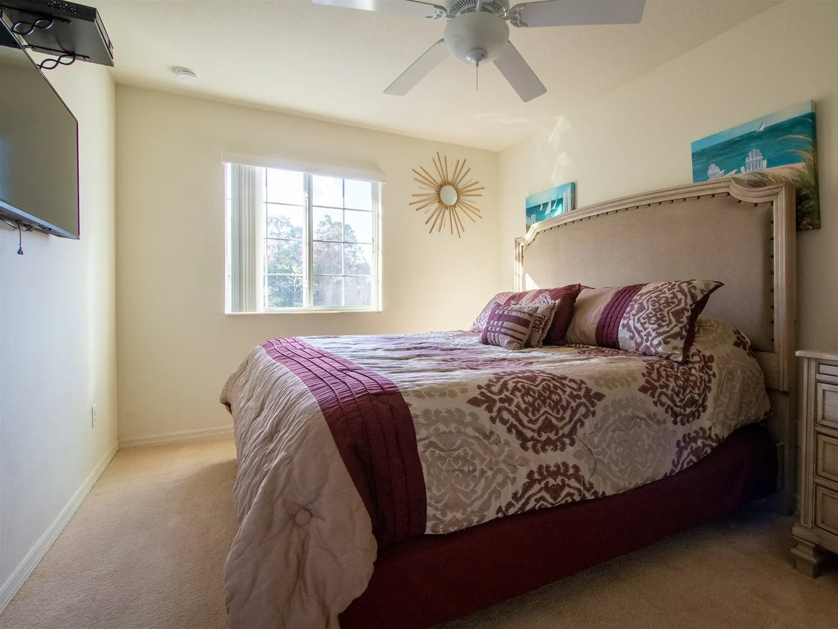 Bedroom 1 image 1