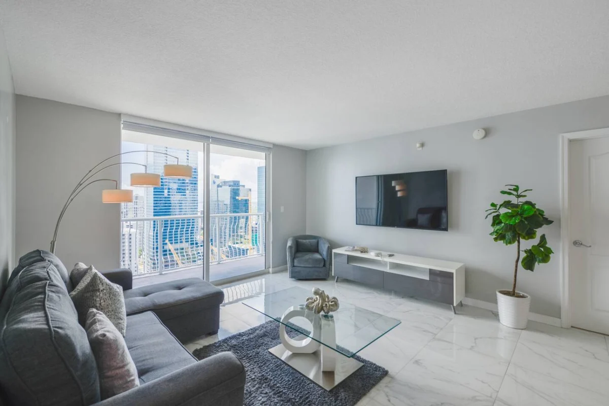 Home in Miami property photo 3