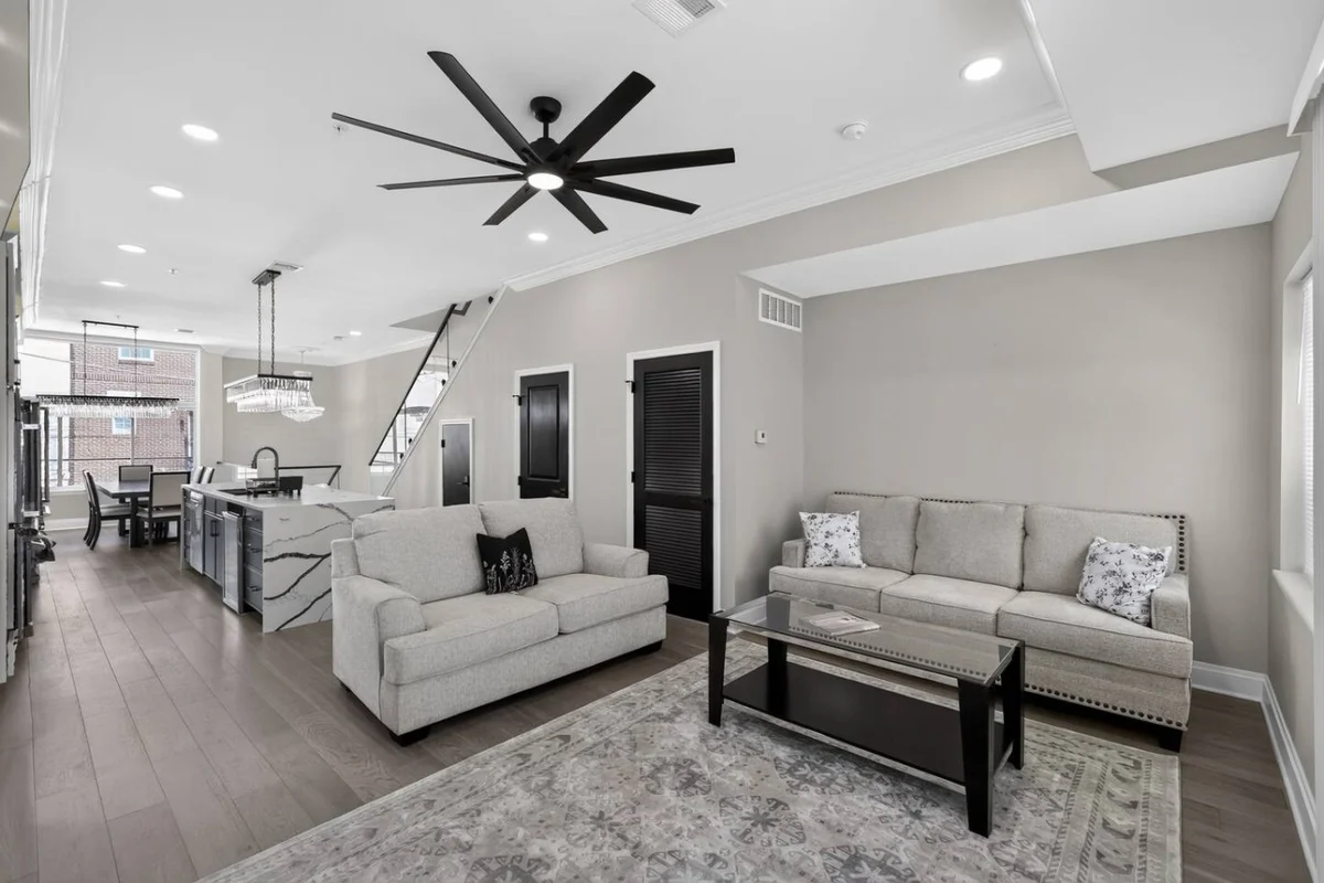 Home in Philadelphia property photo 3