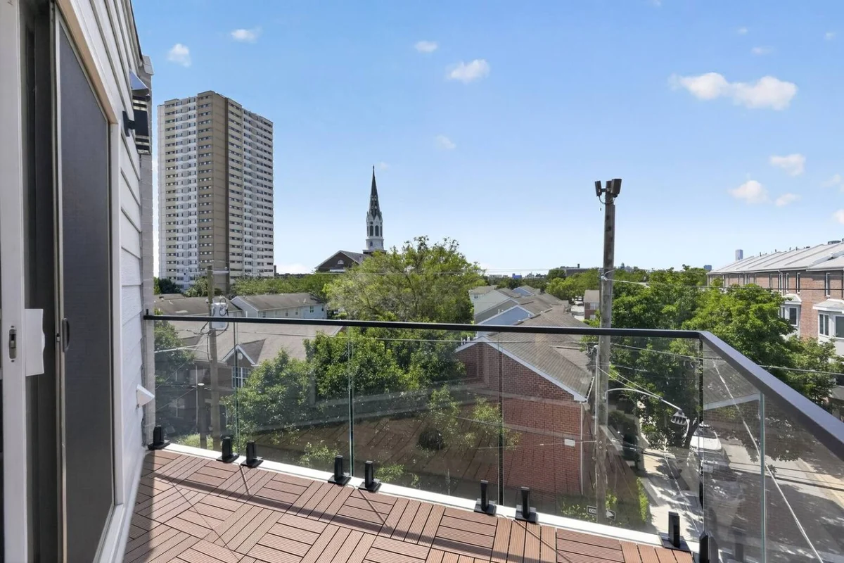 Home in Philadelphia property photo 3